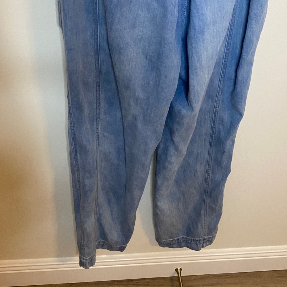 Free People Go West Light Blue Denim Cargo Jumpsuit Size Medium - Picture 11 of 14
